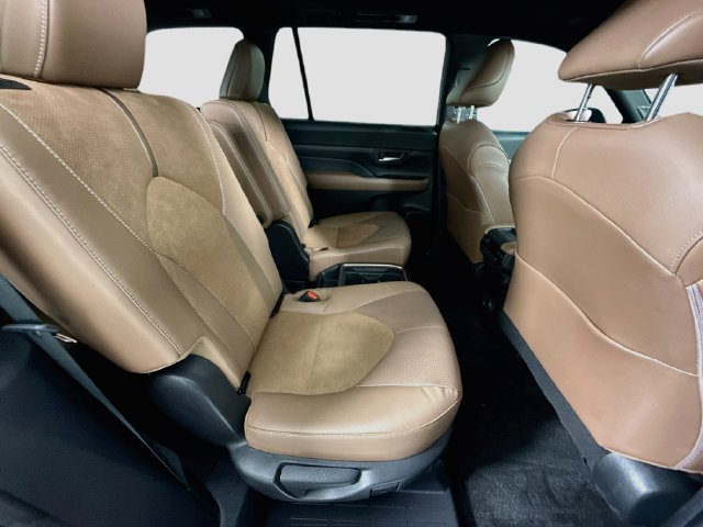 Certified 2025 Toyota Grand Highlander AWD Hybrid image 30