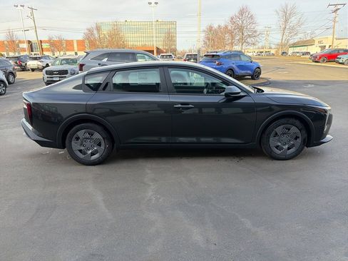 New 2025 Kia K4 LX image 5