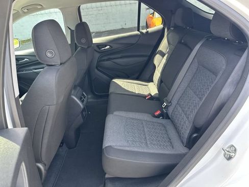 Used 2024 Chevrolet Equinox LT AWD/4WD image 25
