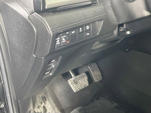 Used 2023 Honda Odyssey Touring image 10