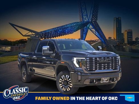 Used 2024 GMC Sierra 3500 Denali Ultimate AWD/4WD image 1