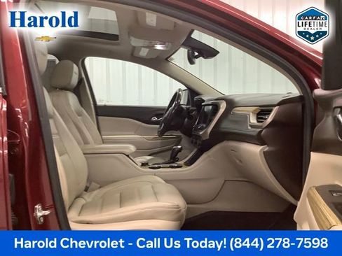 Used 2018 GMC Acadia Denali image 12