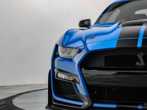 Used 2021 Ford Mustang Shelby GT500 w/ Carbon Fiber Track Pack RWD image 36