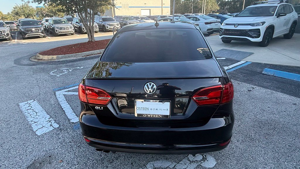 Used 2013 Volkswagen Jetta GLI FWD image 8