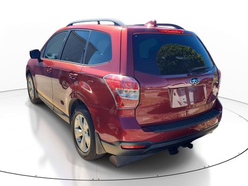 Used 2016 Subaru Forester 2.5i Premium image 6