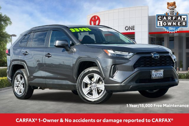 Used 2023 Toyota RAV4 XLE AWD/4WD image 2