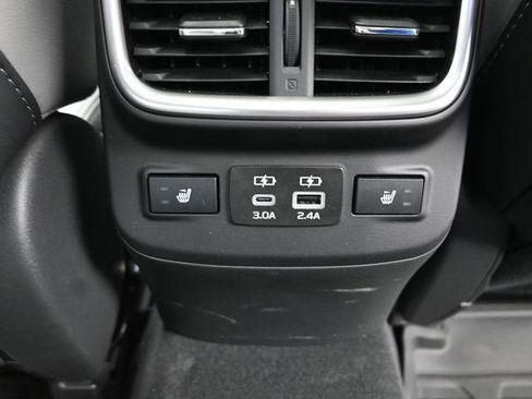 Used 2025 Subaru Legacy Limited image 8