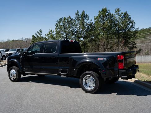 Used 2025 Ford F450 Platinum w/ FX4 Off-Road Package image 18