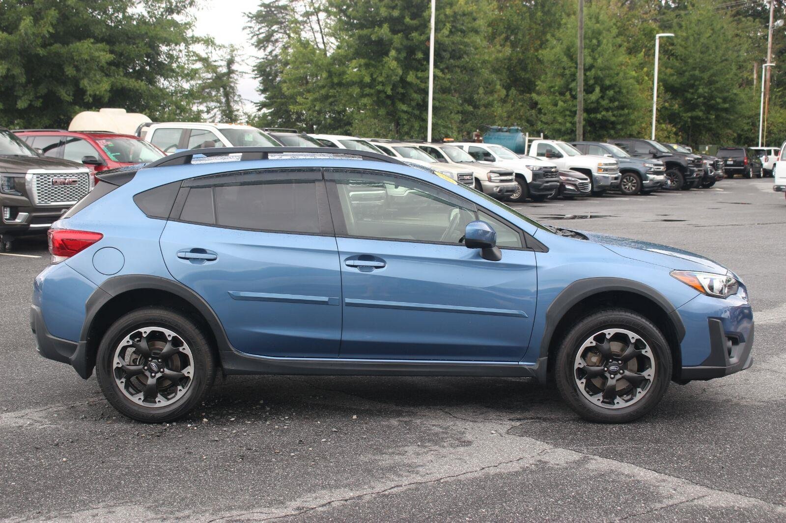 Used 2021 Subaru Crosstrek 2.0i Premium w/ Moonroof Package AWD/4WD image 8