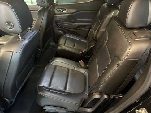 Used 2023 GMC Acadia SLT AWD/4WD image 21