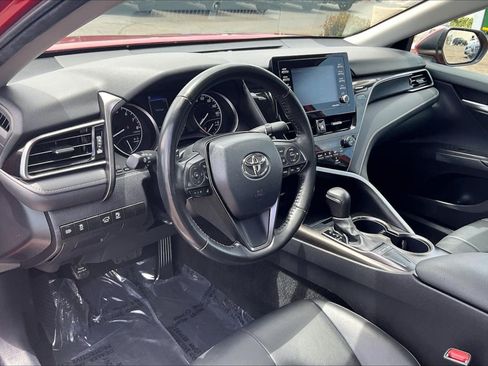 Used 2024 Toyota Camry SE FWD image 12