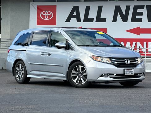 Used 2014 Honda Odyssey Touring image 8