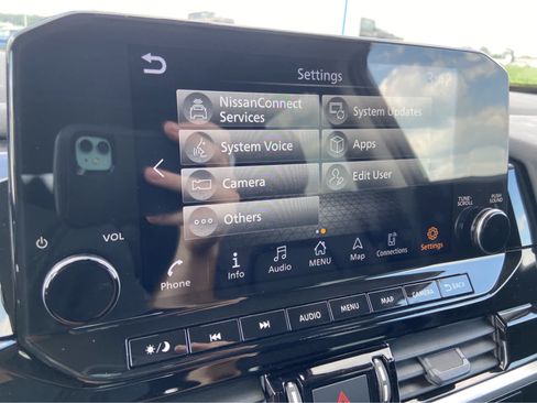 Used 2025 Nissan Pathfinder Platinum w/ Cargo Package FWD image 30