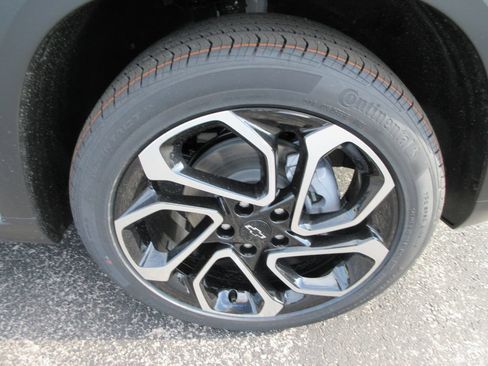 New 2026 Chevrolet Trax RS w/ Driver Confidence Package FWD image 9