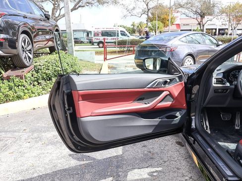 Used 2023 BMW 430i xDrive Convertible w/ M Sport Package image 31