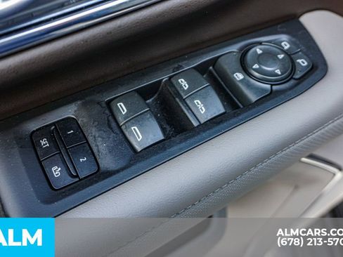 Used 2023 GMC Yukon SLT image 52