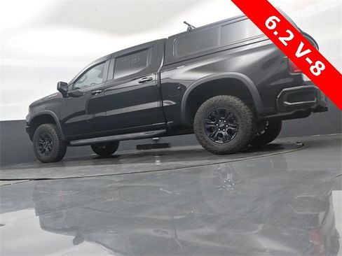 Used 2024 Chevrolet Silverado 1500 ZR2 w/ Technology Package image 32