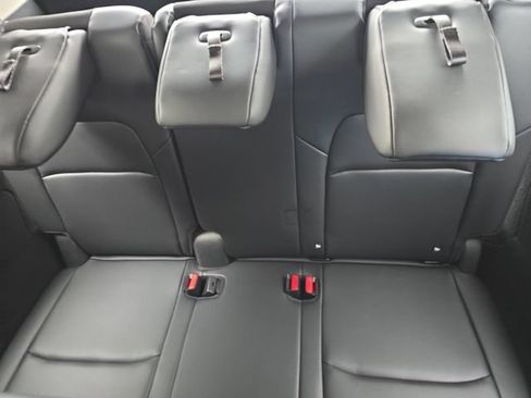 Certified 2025 Nissan Pathfinder Platinum w/ Cargo Package AWD/4WD image 18