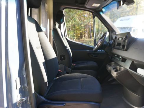Used 2019 Mercedes-Benz Sprinter 144 image 13