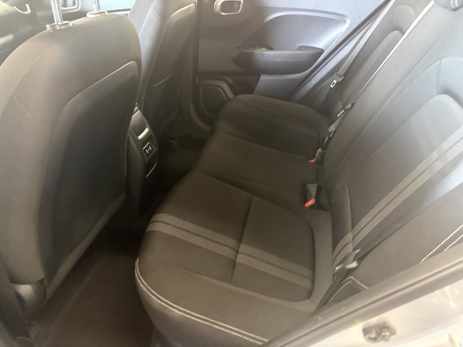 Used 2025 Hyundai Venue SEL FWD image 20