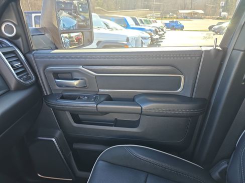 Used 2024 RAM 3500 Laramie w/ Night Edition image 24