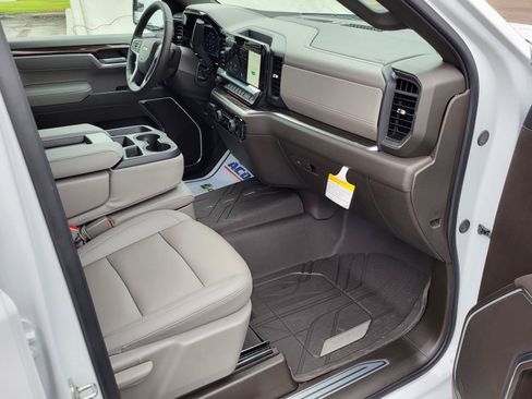 New 2026 Chevrolet Silverado 1500 LT w/ Texas Edition Plus RWD image 9