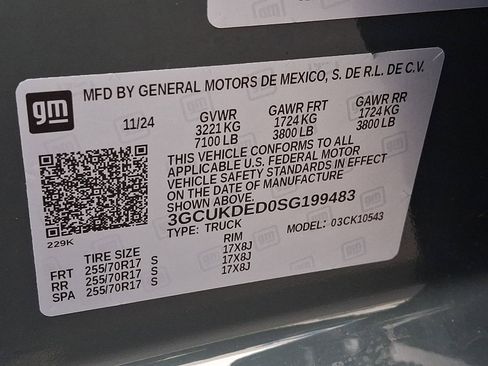 Used 2025 Chevrolet Silverado 1500 LT AWD/4WD image 27