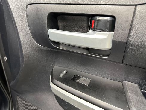 Used 2014 Toyota Tundra SR5 w/ TRD Off Road Package image 10