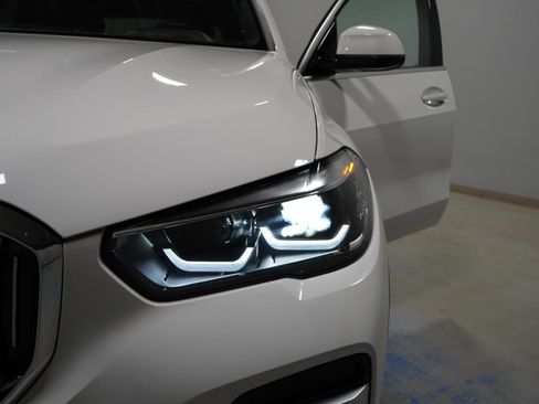 Used 2023 BMW X5 xDrive40i w/ Premium Package AWD/4WD image 33