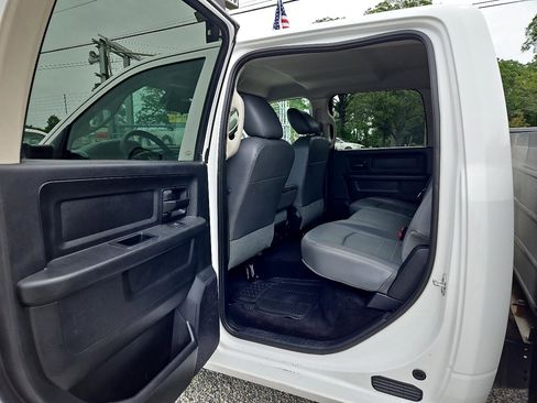 Used 2016 RAM 3500 Tradesman image 15