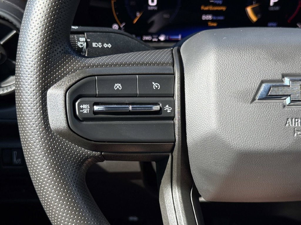 Used 2024 Chevrolet Colorado Trail Boss w/ Advanced Trailering Package AWD/4WD image 10