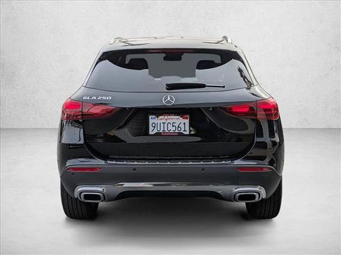 Certified 2025 Mercedes-Benz GLA 250 image 7
