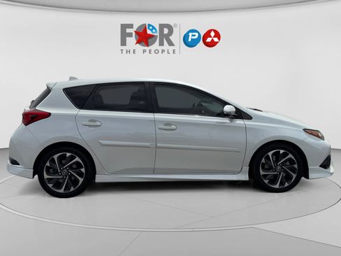 Used 2018 Toyota Corolla iM w/ Carpet Mat Package (TMS) image 6