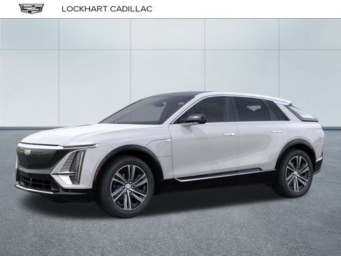 New 2025 Cadillac Lyriq Luxury image 2