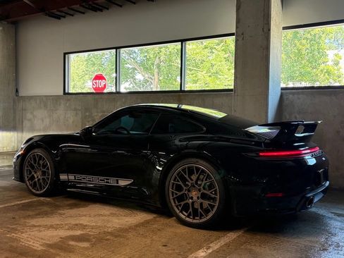 Used 2025 Porsche 911 Carrera RWD image 3