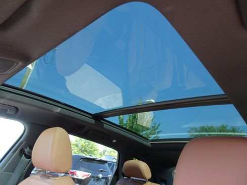 Certified 2023 Audi Q7 Premium image 10