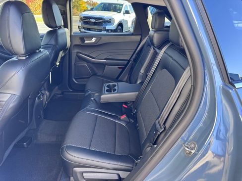 New 2026 Ford Escape SE image 28
