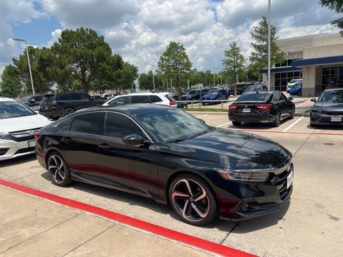 Used 2022 Honda Accord Sport image 4