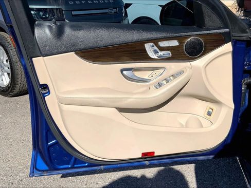 Used 2018 Mercedes-Benz C 300 Sedan w/ Premium Package image 19