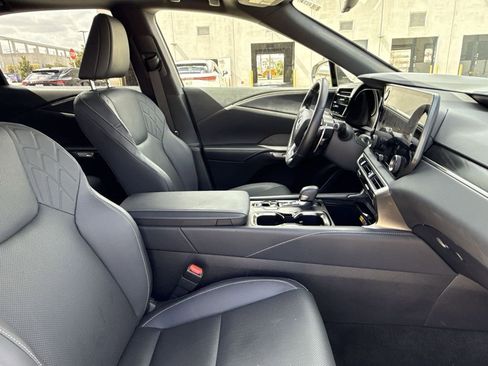 Used 2025 Lexus RX 350 Premium w/ Accessory Package (Z1) image 15