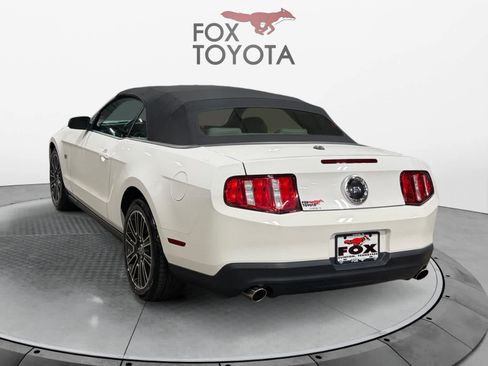 Used 2010 Ford Mustang GT Premium RWD image 4