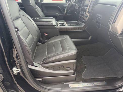 Used 2015 GMC Sierra 2500 Denali w/ Duramax Plus Package AWD/4WD image 21