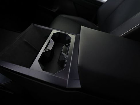 Used 2024 Tesla Cybertruck Cyberbeast image 39