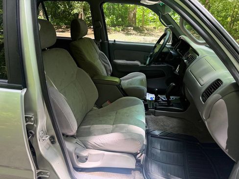 Used 2001 Toyota 4Runner SR5 AWD/4WD image 90
