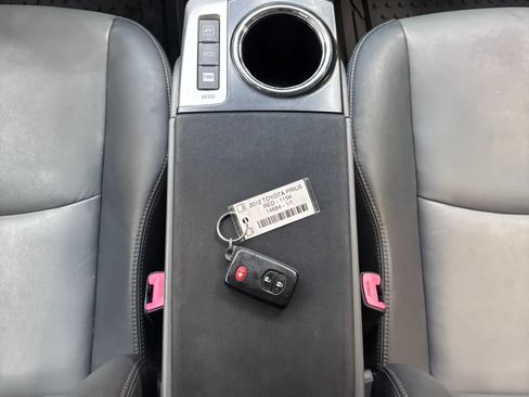 Used 2012 Toyota Prius V Five FWD image 18