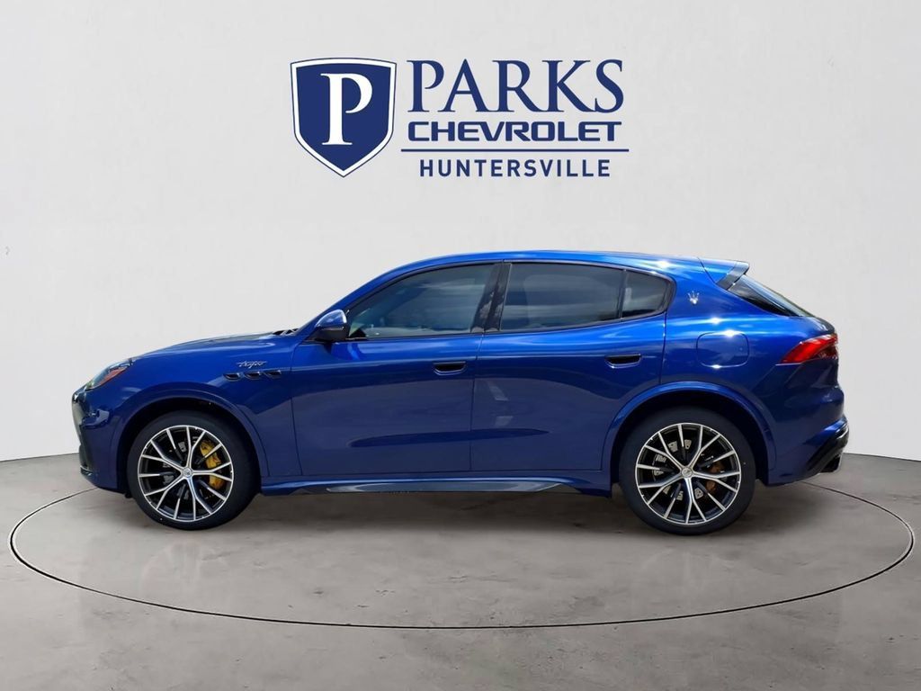Used 2024 Maserati Grecale Trofeo AWD/4WD image 28