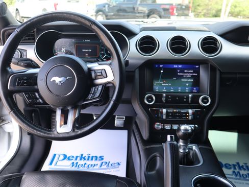 Used 2022 Ford Mustang GT Premium w/ Equipment Group 401A RWD image 12