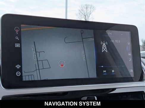 Used 2023 Lexus GX 460 Premium w/ Premium Package image 6