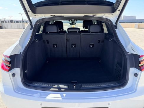 Used 2017 Porsche Macan AWD/4WD image 12