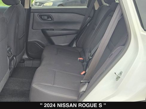 Used 2024 Nissan Rogue S FWD image 15